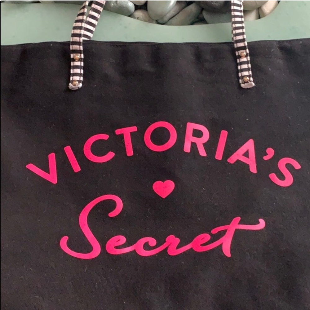 Victoria’s Secret Beach Tote - Picture 14 of 14